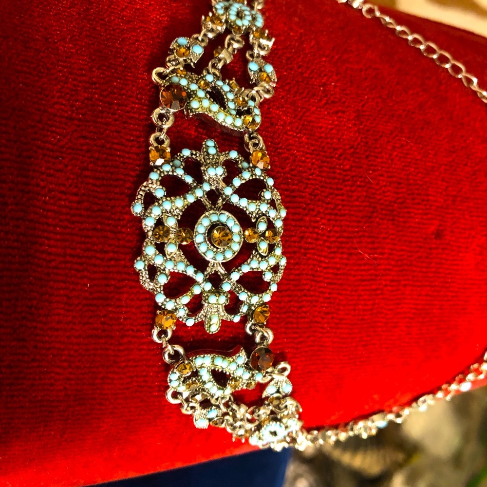 Turquoise with red and brownish rhinestones chocker!